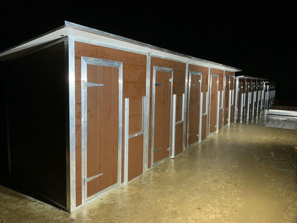 Walk in Thermal Kennel